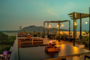 THE COURTYARD - Beyond Bar & Club